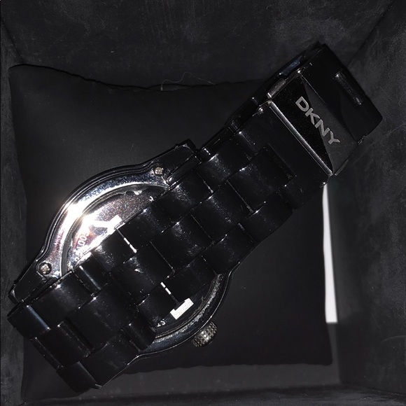 DKNY black watch! Donna Karen watch - Picture 4 of 4